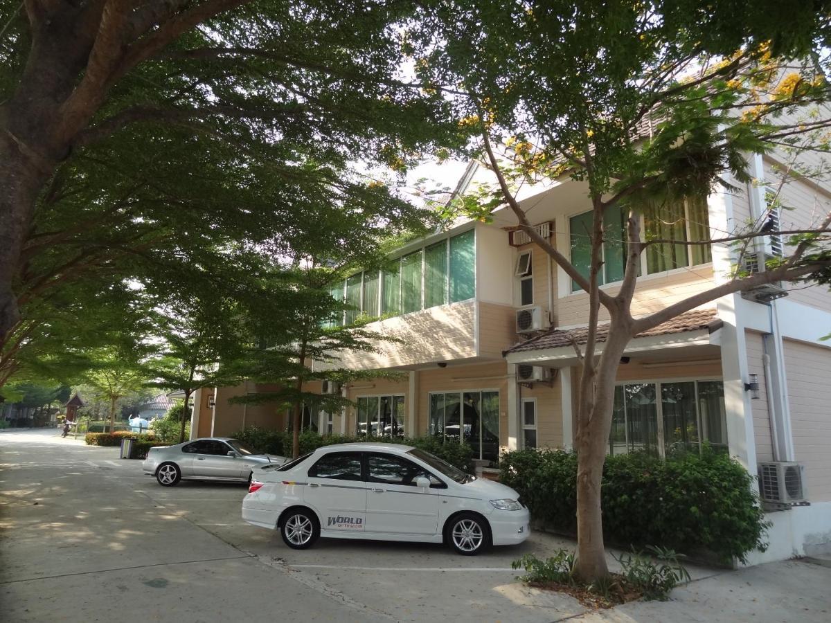 Baan Suan Resort Juree Punsuk Suphan Buri Exterior photo