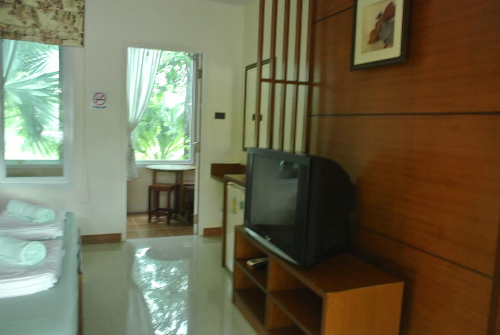 Baan Suan Resort Juree Punsuk Suphan Buri Room photo