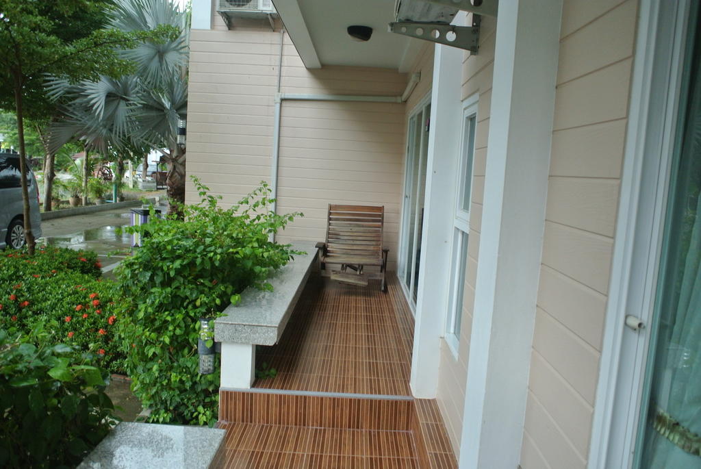 Baan Suan Resort Juree Punsuk Suphan Buri Exterior photo