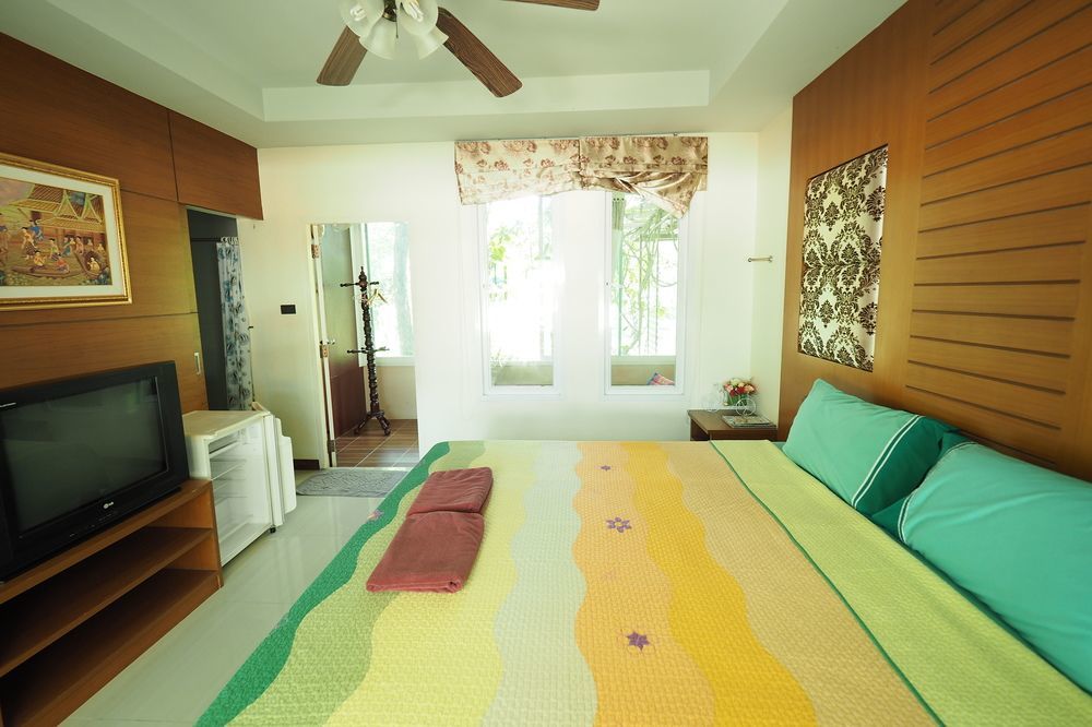 Baan Suan Resort Juree Punsuk Suphan Buri Exterior photo