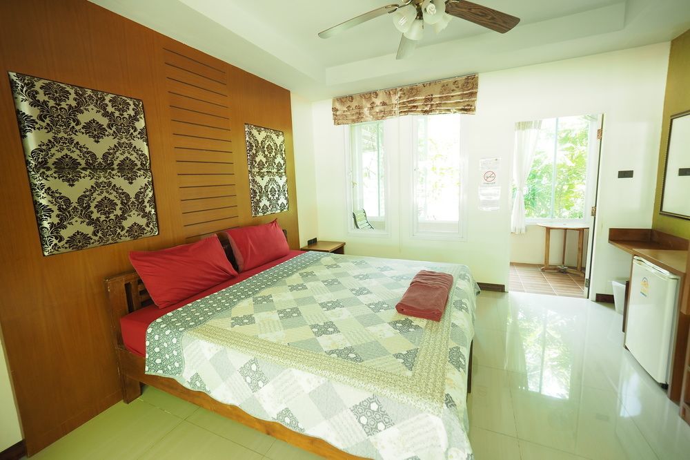 Baan Suan Resort Juree Punsuk Suphan Buri Exterior photo