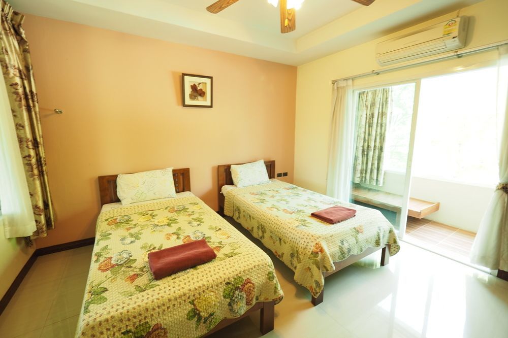 Baan Suan Resort Juree Punsuk Suphan Buri Exterior photo